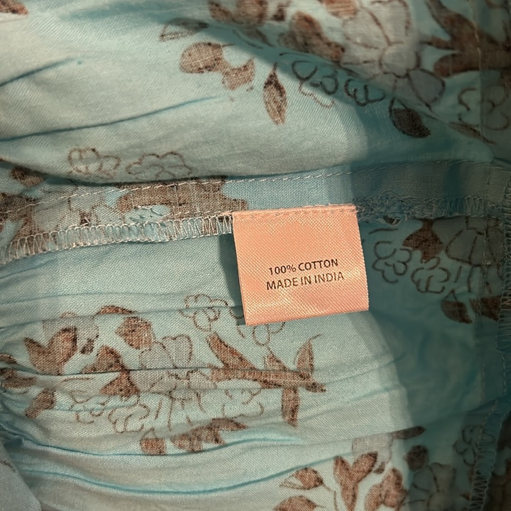 TNUCK BEACH

Tropical Turquoise Bouquet Kenzo Coverup - Picture 7 of 9